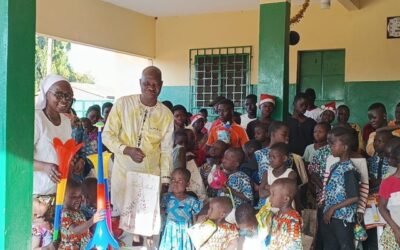 Savanes/Noël : la fondation Asaal offre des cadeaux aux enfants déplacés et démunis